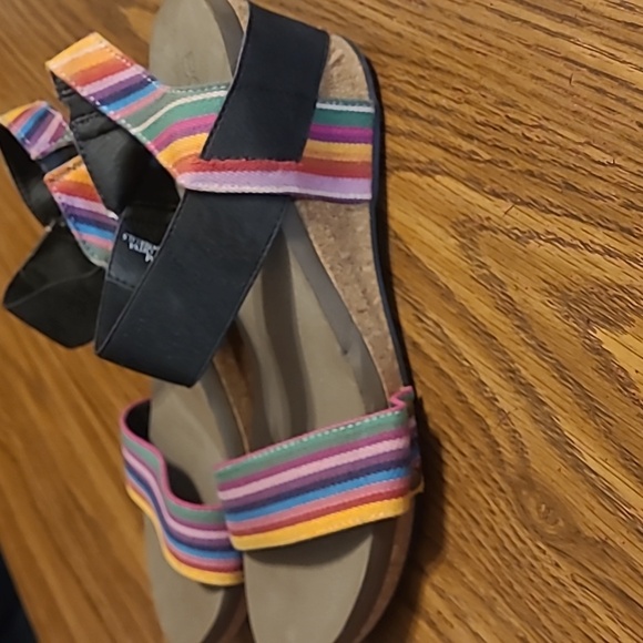 Corky's Colorful Black And Rainbow Striped Women's Wedge Sandals Size 10 - Picture 4 of 7